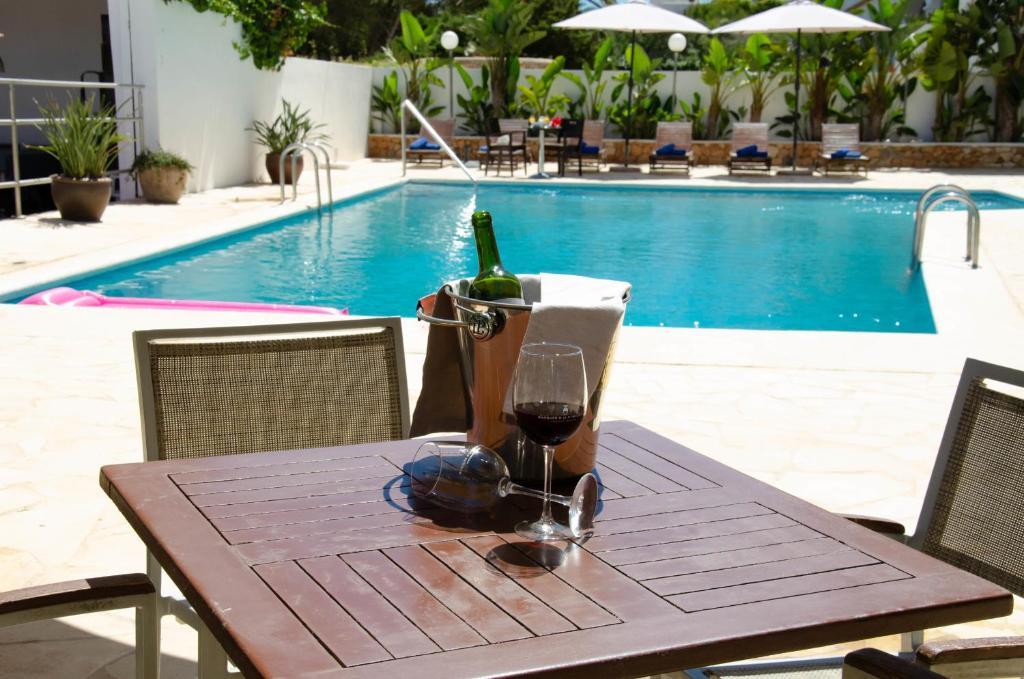 Fergus Paraiso Beach - Adults Only Ибица Экстерьер фото